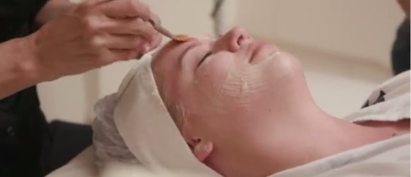 Clevver style Beauty Trippin' Geisha Facial Lily